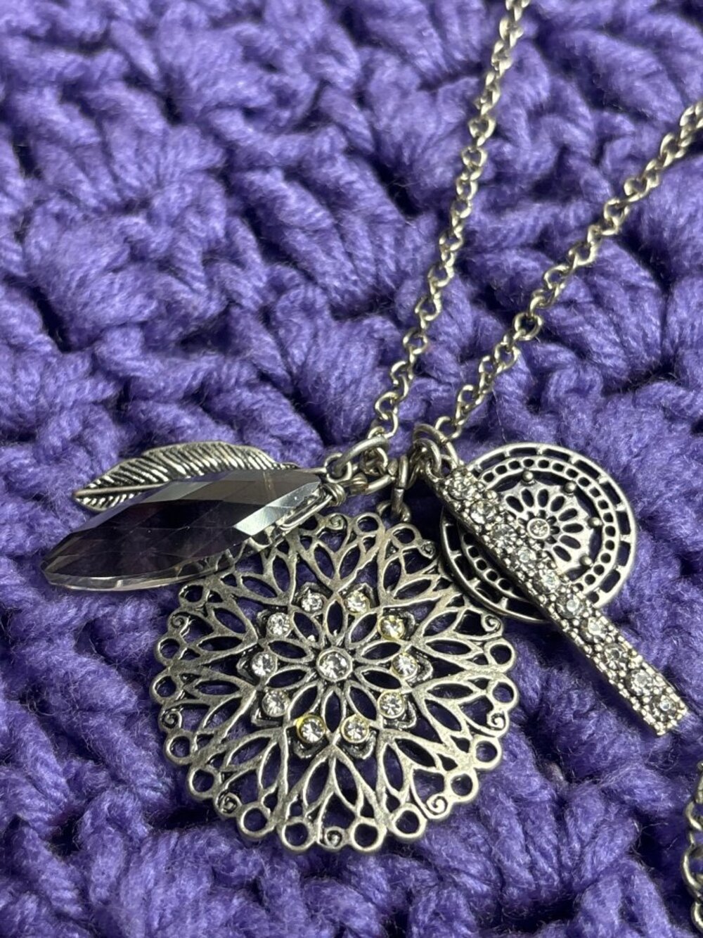 Silvertone Charm Pendant Necklace Circle Medallions Clear Rhinestones Feather - Picture 3 of 5